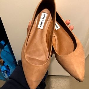 Steve Madden Pointed Toe Tan Flats